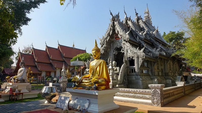 Chùa Bạc ở Chiang Mai, Thái Lan