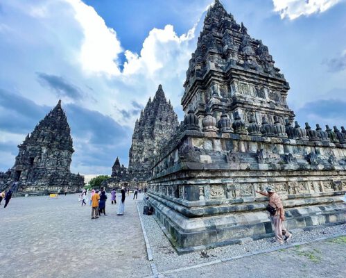 Indonesia với những ngôi đền tuyệt đẹp và động vật hoang dã độc đáo là điểm đến quyến rũ cho du khách