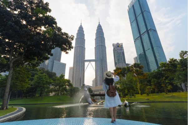 Malaysia có quá nhiều ngày nghỉ lễ so với Singapore không