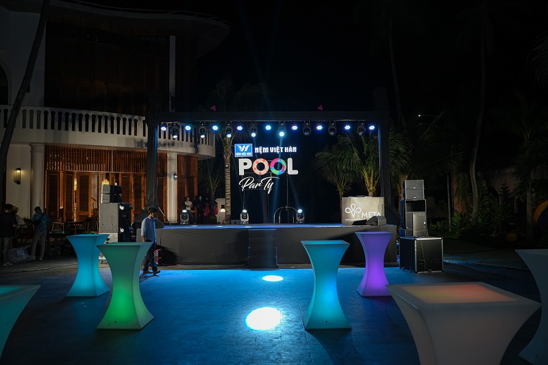 Trong hình là sự kiện Pool Party của công ty Nệm Việt Hàn do công ty tổ chức sự kiện-event META tổ chức ở Mũi Né