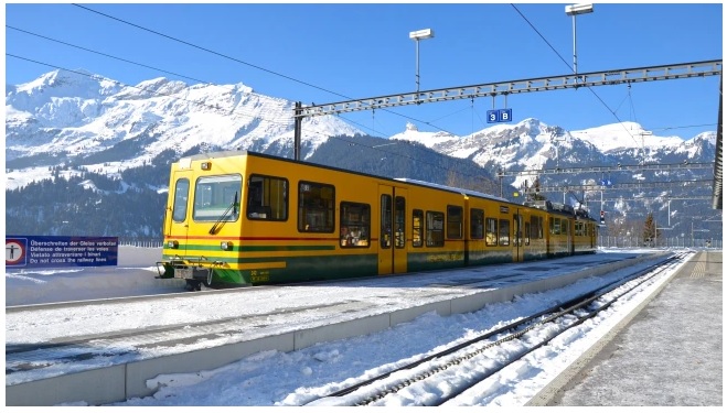 Tuyến đường sắt bánh răng lên đỉnh châu Âu ở Wengen, Jungfrau, Thụy Sĩ.