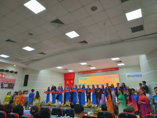 Đặt tên cho sự kiện