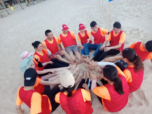 Tầm quan trọng của Team Building cũng như ưu và nhược điểm