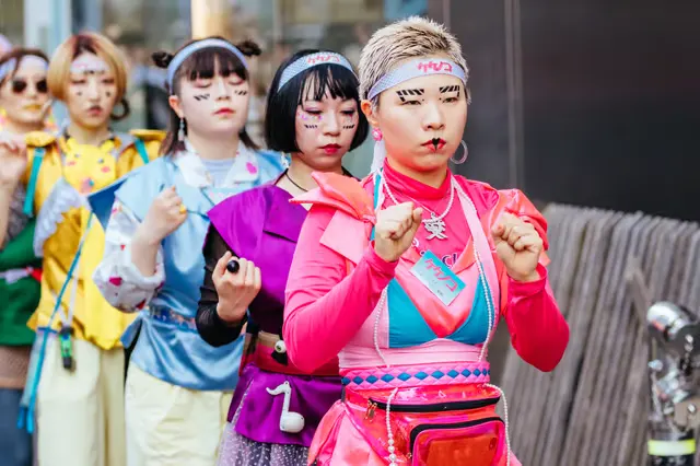 Thời trang và văn hóa tuyệt vời, bao gồm cả cosplay ở Harajuku, Tokyo