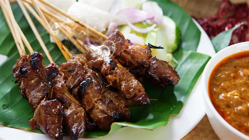 Sa tế gà.