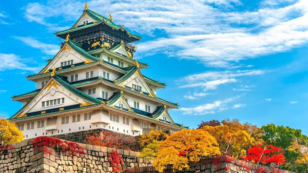Thành cổ Osaka mùa lá đỏ, lá vàng