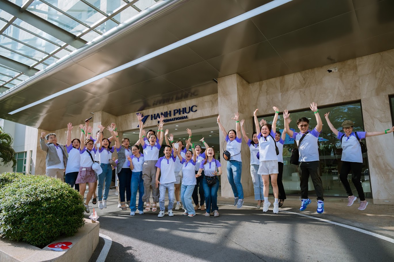 Cuộc thi nhỏ - ai nhảy cao hơn