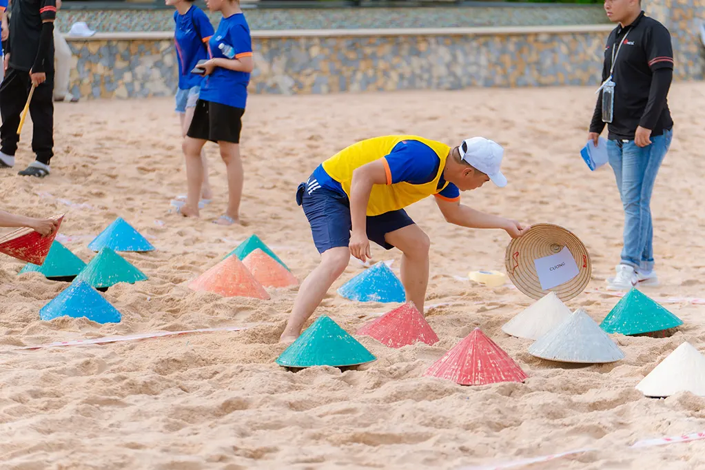 hí hí, ở đây giấu zàng nè