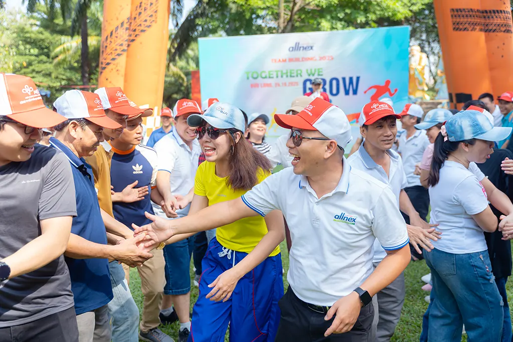 So sánh năng lực của công ty tổ chức sự kiện và công ty du lịch tại Việt Nam khi tổ chức Tour Team Building