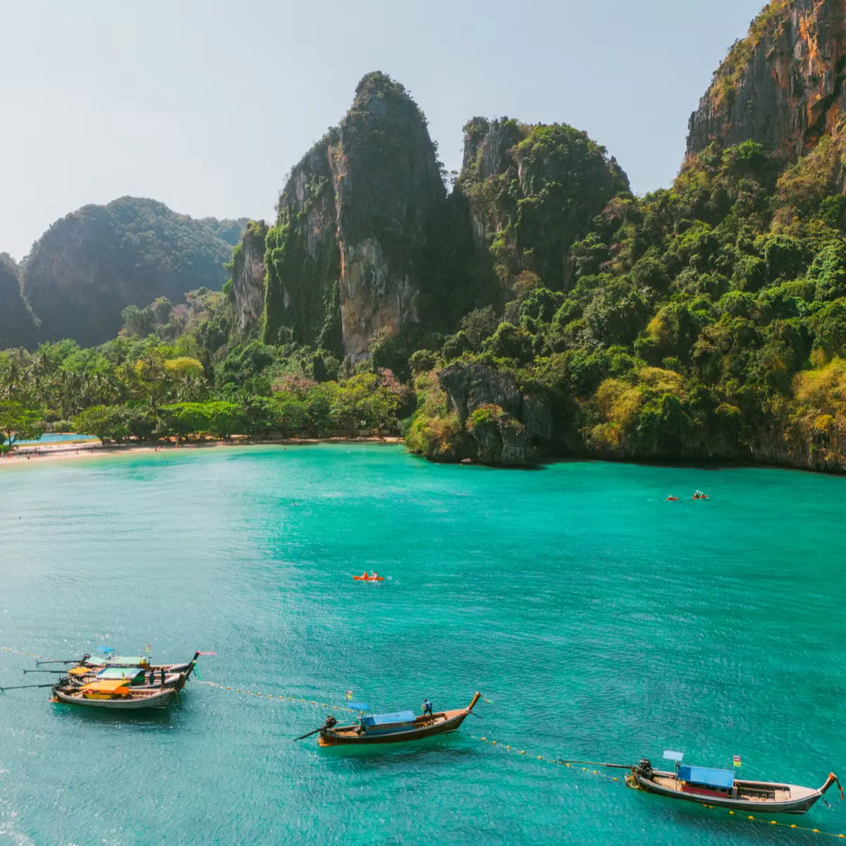 Thái Lan Khởi Động Sáng Kiến 'Du Lịch & MICE Thế Hệ 2026' Nhằm Thúc Đẩy Tăng Trưởng Bền Vững và Chất Lượng Du Lịch