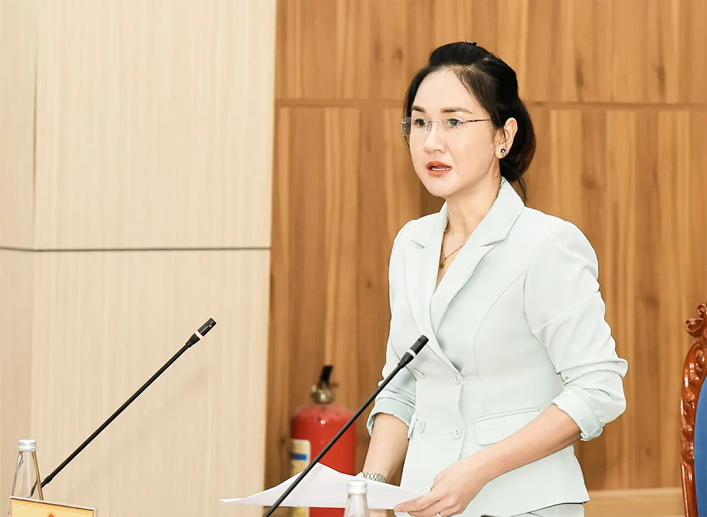 Bà Nguyễn Thị Kim Loan - Phó chủ tịch UBND đặc khu Phú Quốc - cho biết chính quyền Phú Quốc, đơn vị liên quan, doanh nghiệp làm du lịch cần chung tay xây dựng điểm đến xanh để phát triển du lịch bền vững - Ảnh: XUÂN MI