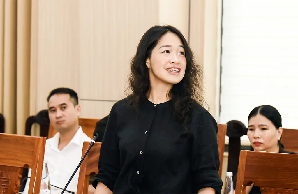 Chị Thùy Trang - đại diện Công ty TNHH MTV TMDV Võ Gia Phú Quốc - cho biết Phú Quốc cần hỗ trợ liên kết chuỗi cung ứng xanh cho doanh nghiệp - Ảnh: XUÂN MI